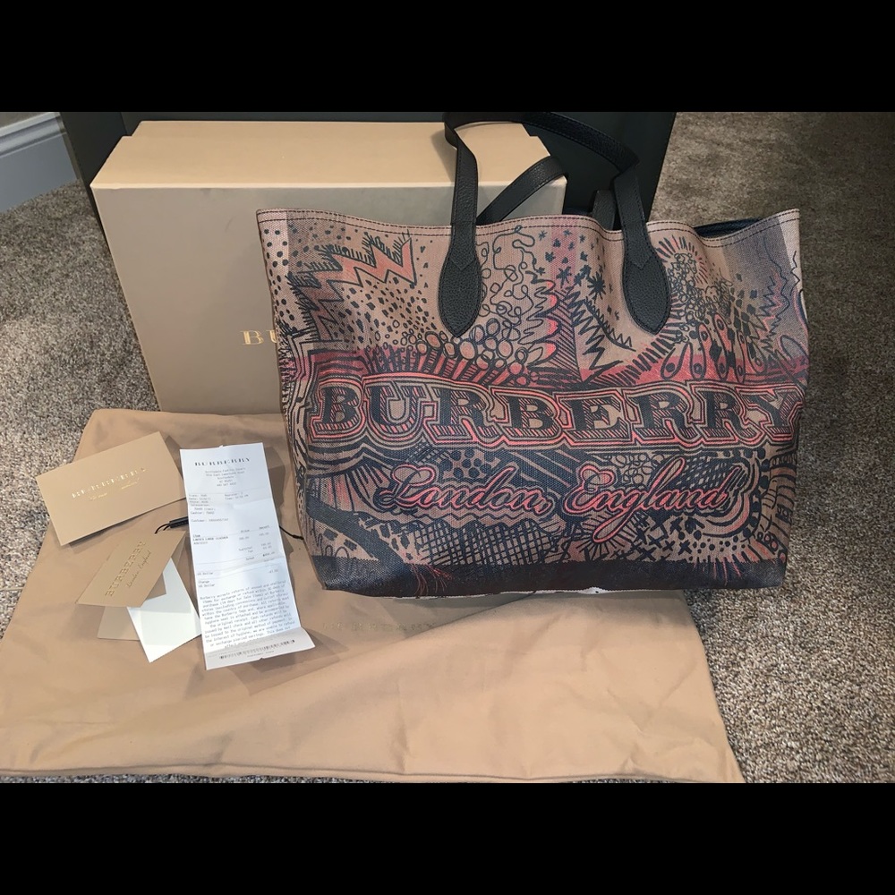 Burberry reversible doodle sketch tote bag